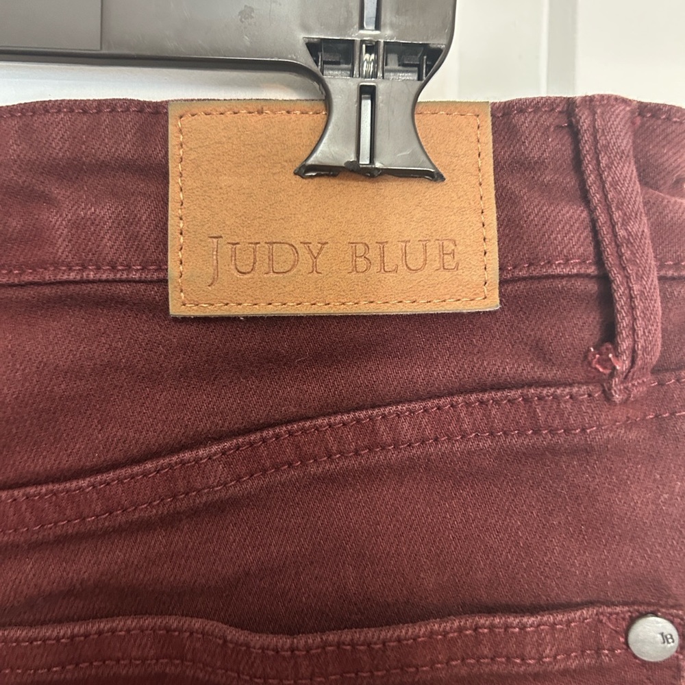 Judy Blue High Waisted Tummy Control Oxblood Red Wide Leg Cropped Jeans - Picture 7 of 11